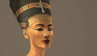 buste nefertiti scan 3d 380x222 - Rendre la vie au buste de Néfertiti grâce à la restauration 3D, un projet des étudiants de l'IIM