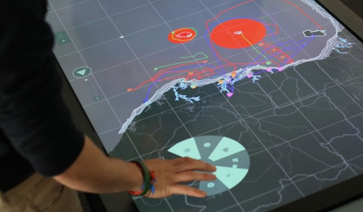 design interactif - Un outil de simulation et de gestion de crises maritimes interactif créé pour la Marine Nationale