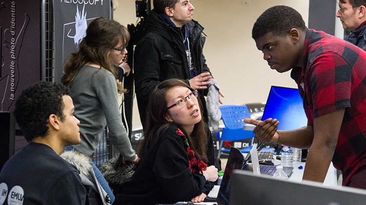 une bourse aux projets - Learning by doing : ce que le mode projet apporte aux étudiants